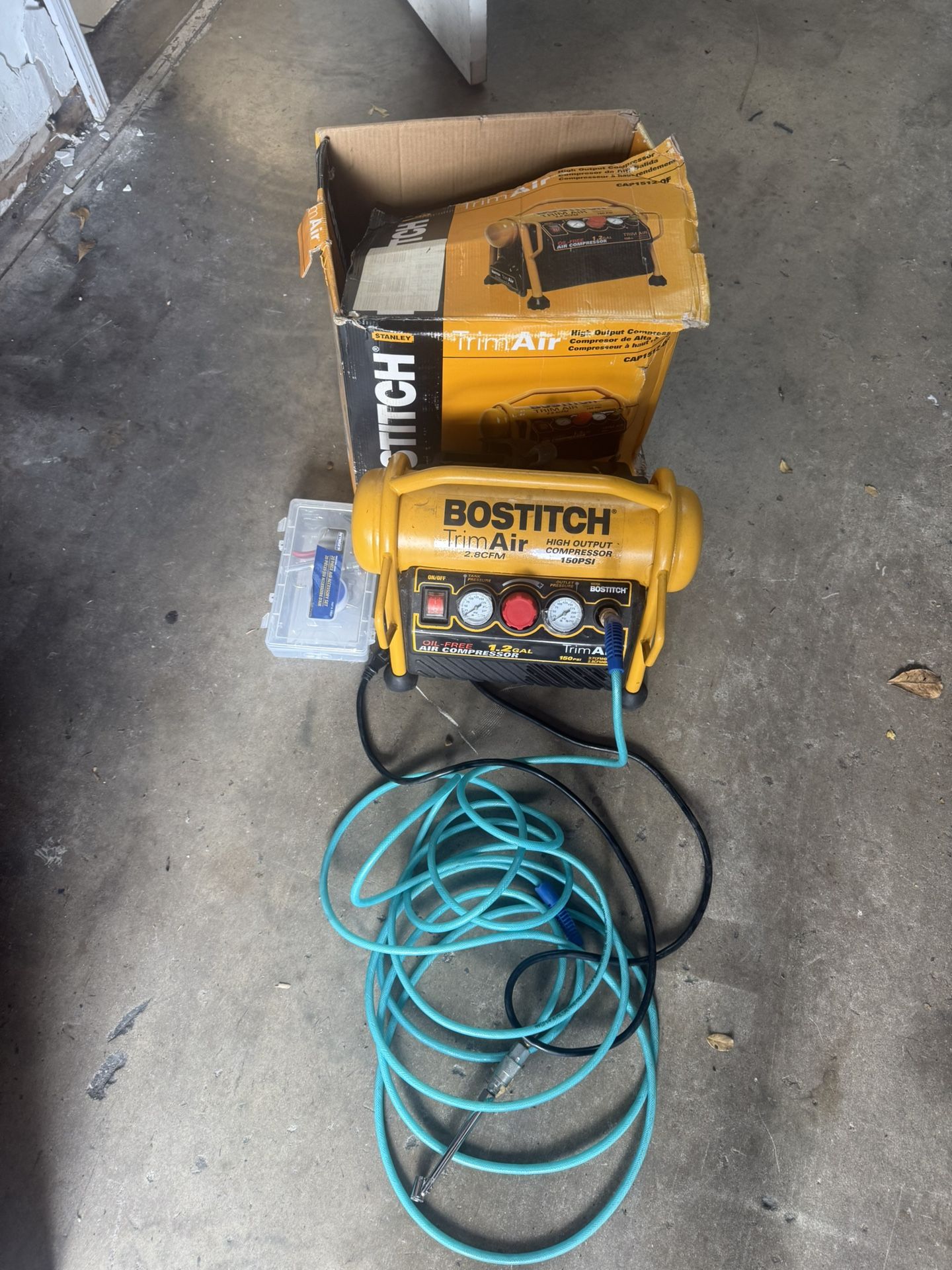 BOSTITCH Air Compressor for Trim, Oil-Free, High-Output, 1.2 Gallon, 120 PSI (CAP1512-OF)