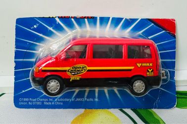 1999 Road Champs VMax Pink Van 1/43 “O” Scale $5- New in Package - Package has wear