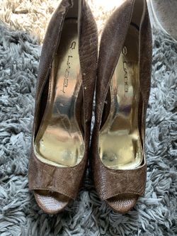 Heels 👠 size 7.5