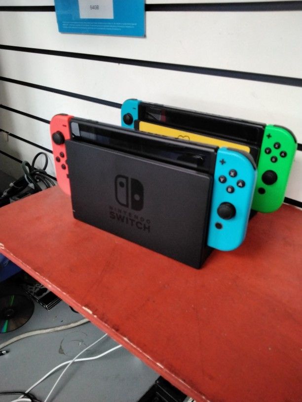 Nintendo Switch 