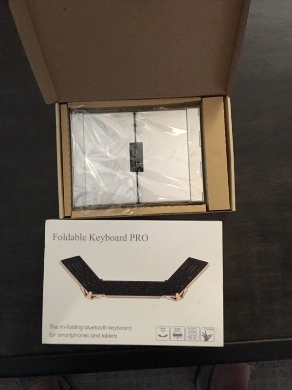 Bluetooth foldable keyboard