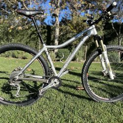 Full Shimano XT performance Hardtail Mountain Bike -size Large- Canfield Yelli Screamy 29er - light build