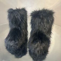 Black Fur Boots Sizes 7-11