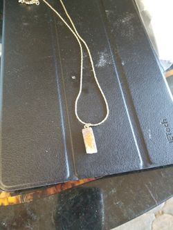 Jewlrey Pendant And Chain