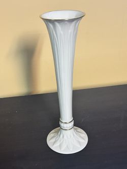 Lenox Ivory Bud Vase with Gold Accents