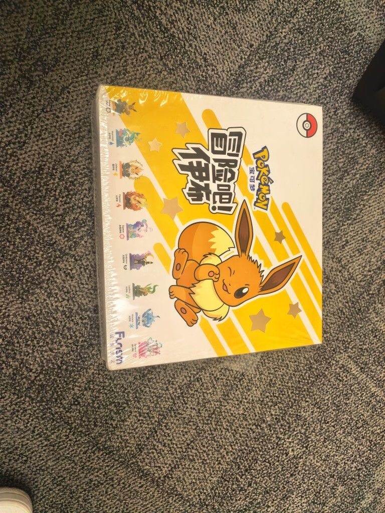 Pokemon Eevee Brand New Set Collection
