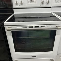 White Glass Top 5 Burner Stove With Convect Bake