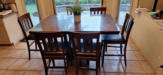 Dinning table and Chairs