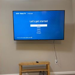 65” ONN. ROKU TV - Includes Wall Mount