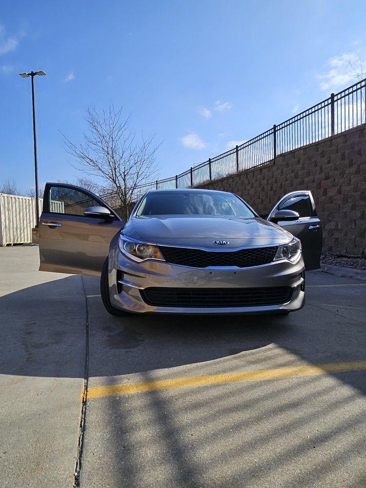 2016 KIA Optima