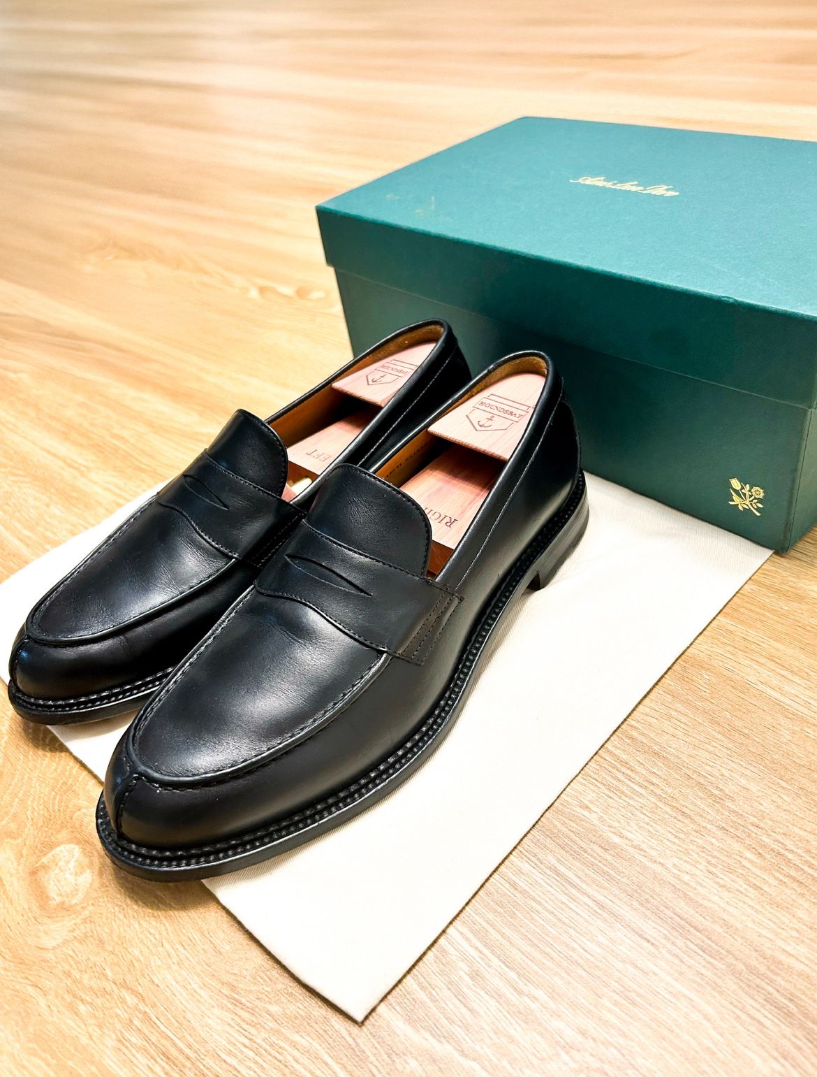 Aimé Leon Dore Queens Crest Loafers Black – Size 11 – Worn Once
