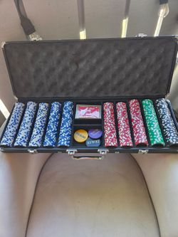Texas Holdem Poker Chip Set with case