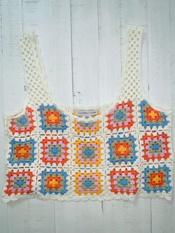 NWOT Sincerely Jules Crochet Knit Cropped Top