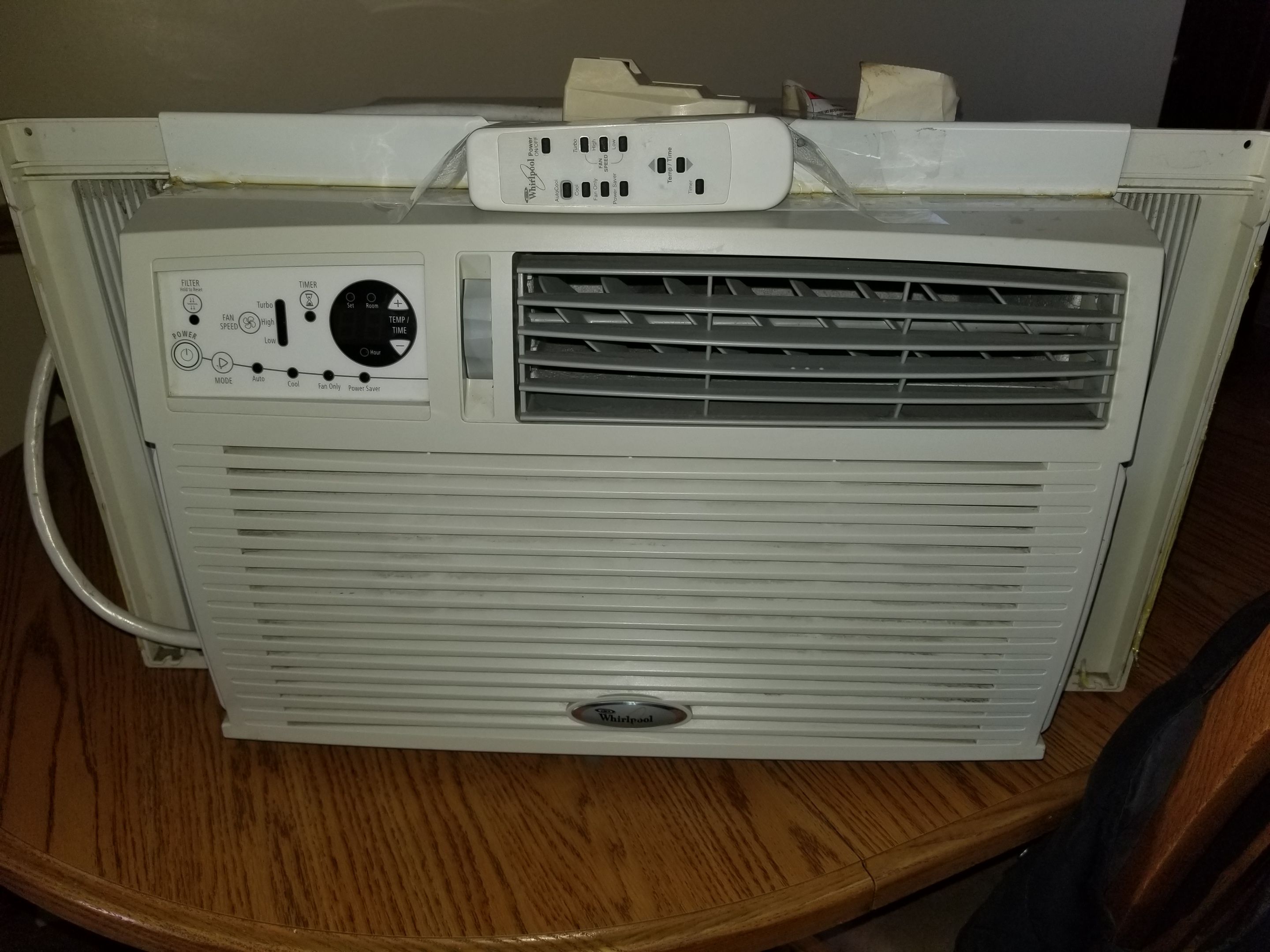 Whirlpool  ACQ108MRO 110v 9800 BTU Room Air Conditioner