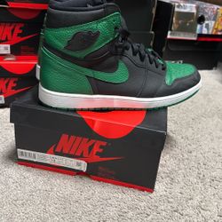 AIR JORDAN 1 - Pine Green Size 13