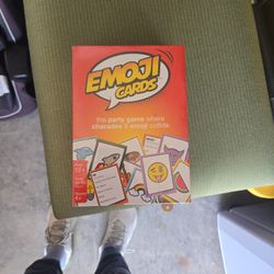 Emoji Card Game