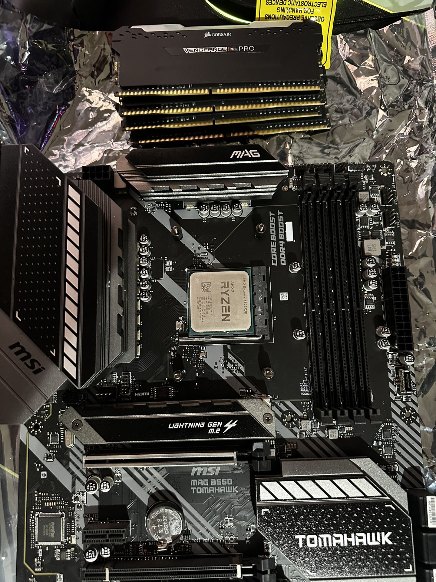 Msi Rx 6950XT 16 GB— Msi Tomahawk Mag B550 Motherboard —Corsair