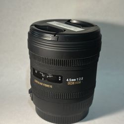 Sigma Fish Eye 4.5mm 1: 2.8 DC HSM