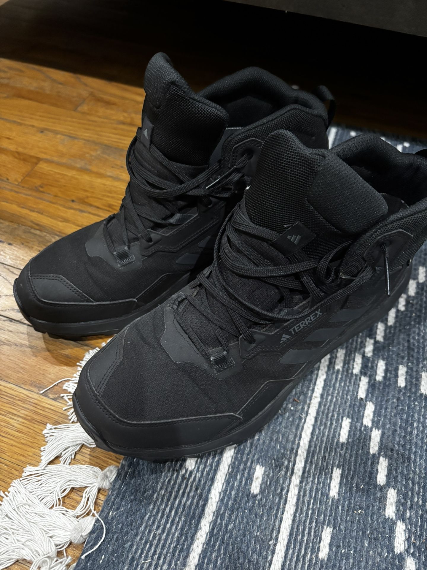 Adidas Work Boots 🥾