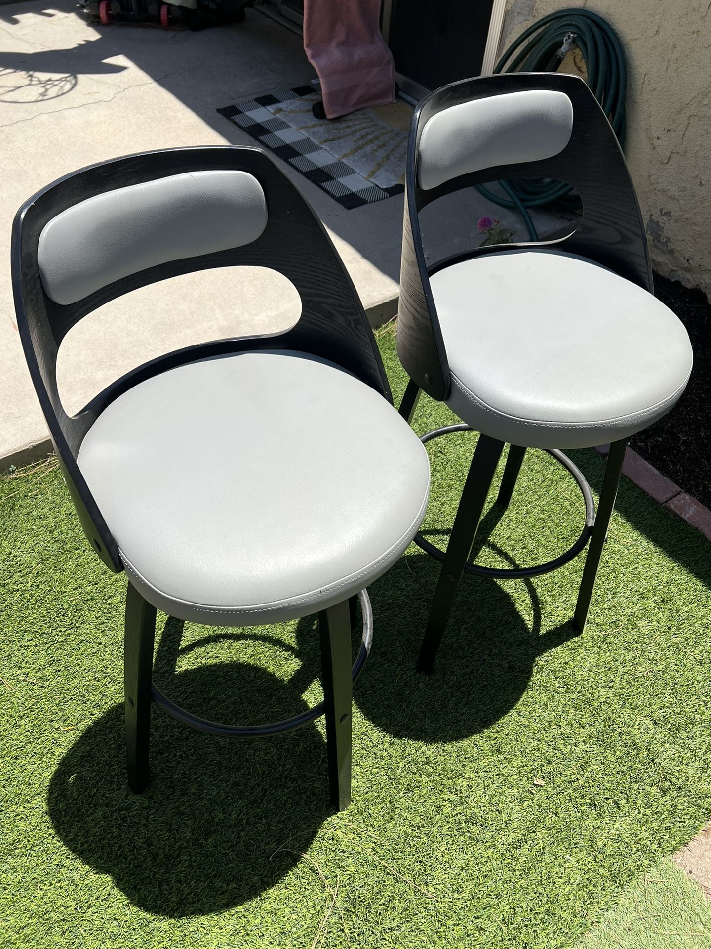 Bar stools High chairs