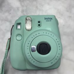 Like new Polaroid camera