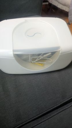 Munchkin bright and warm wipe warmer