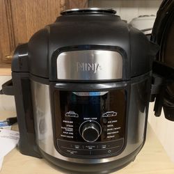 Ninja Foodi Deluxe Pressure Cooker