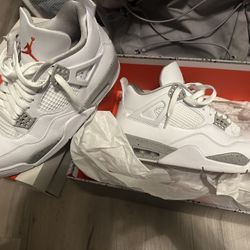 Jordan 4 Oreo (2021) Size 9