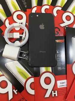 Factory unlocked apple iphone 8, store warranty