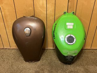 Suzuki & Kawasaki Motorcycle Gas Tanks