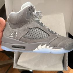 Wolf Grey 5s Size 9