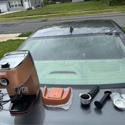 De'Longhi Distinta Espresso Machine (Brand New)