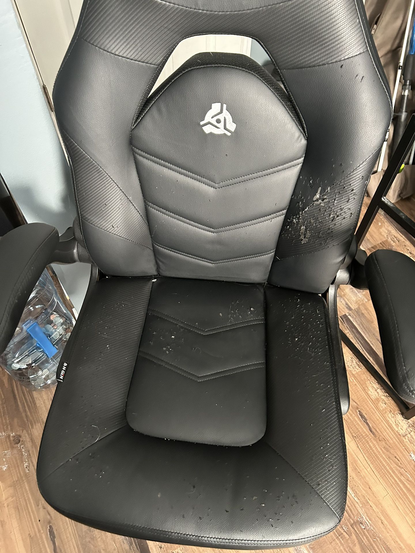 Gaming Chair , Check The Picks Before Messaging 