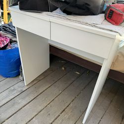 Ikea Vanity Desk/ Dressing Table