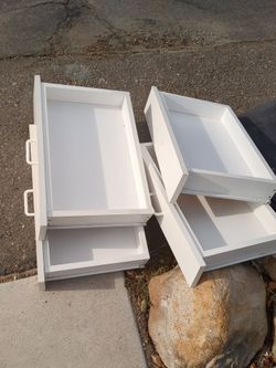 Four free drawers
