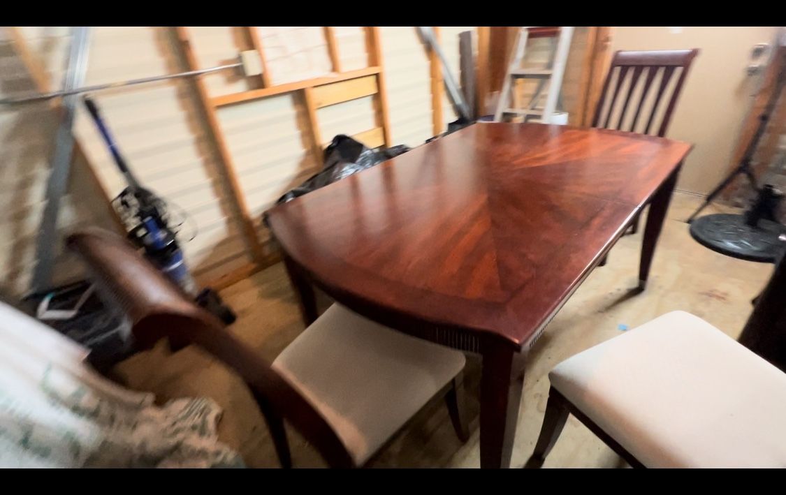 Cherry Oak Dining Table & Four Matching Chairs