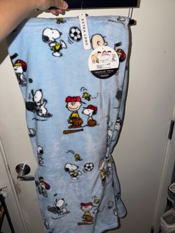 Snoopy Velvet Throw Blanket