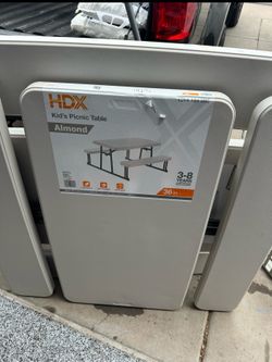 Kids folding picnic table sale!!! This item retail for $80 I’m only at $40 firm