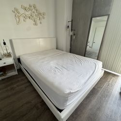 Bed With Mattress 