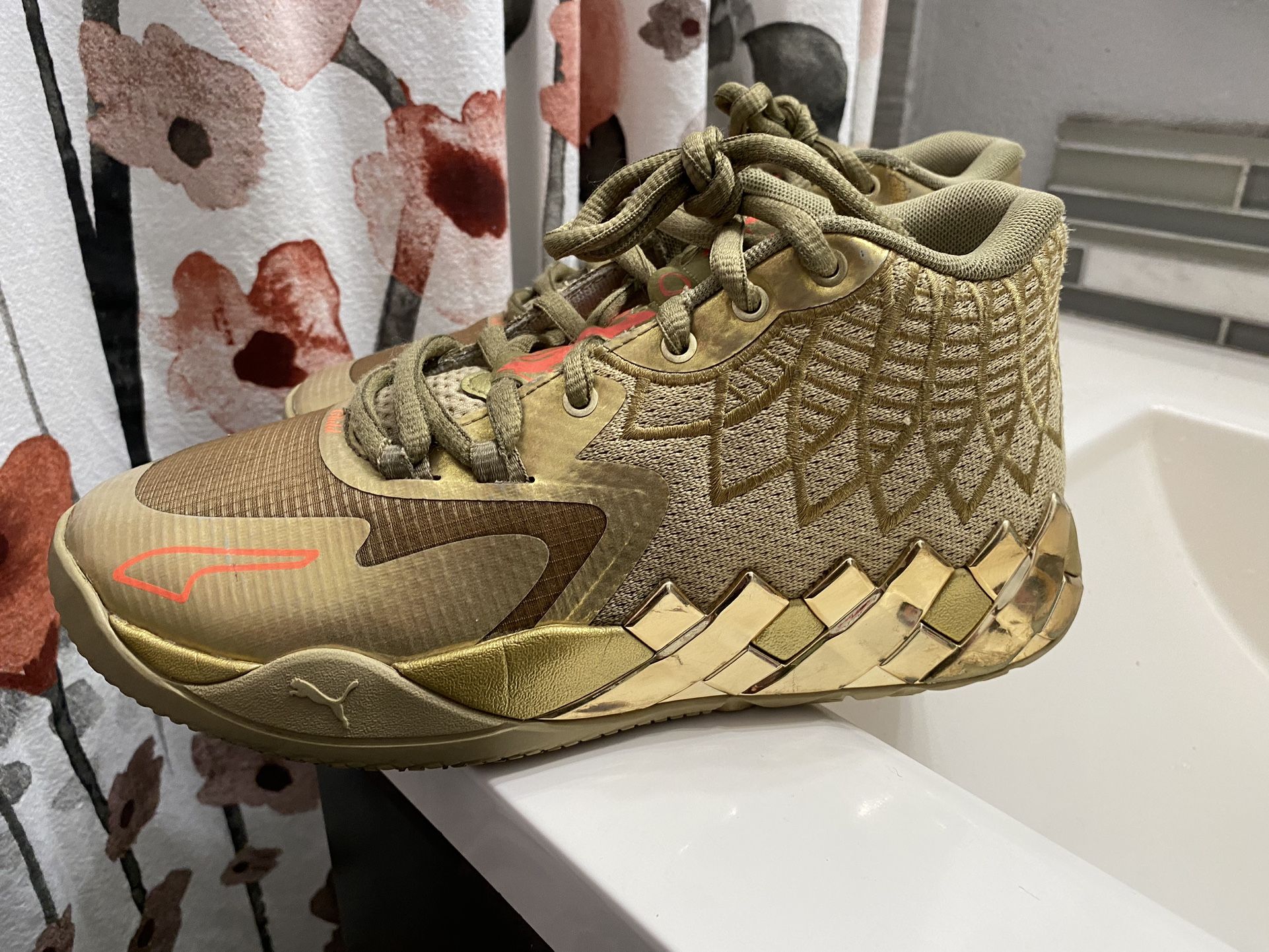 Puma MB.01 Gold Child Melos Size:6y