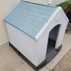 Dog House   Free 