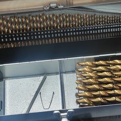 115-piece drill bit set