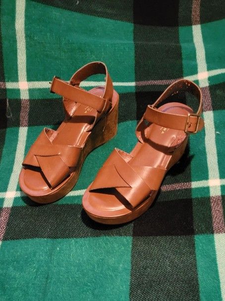 WOMENS ARIZONA WEDGE HEELS BROWN SIZE 9