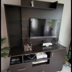 TV Cabinet With Sony TV 32inch Screen