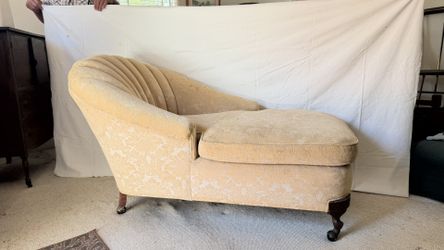 Vintage Chase Lounge Camelback Style