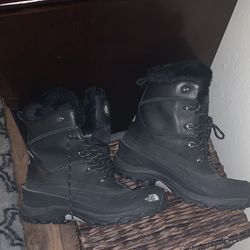 Men’s North face Snow Boots Size 13