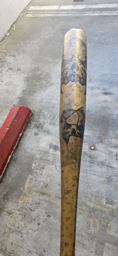 Demarini Voodoo 33/30