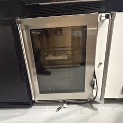 Perlick 24” Signature Series Refrigerator Brand*: Perlick Model*: HP24RS4C-00-TRFOR