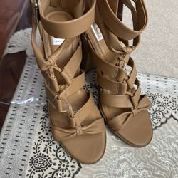 New Women’s Heels Size 9