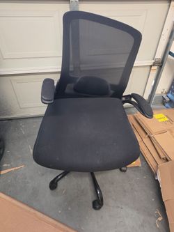 Chair broken for parts or repair